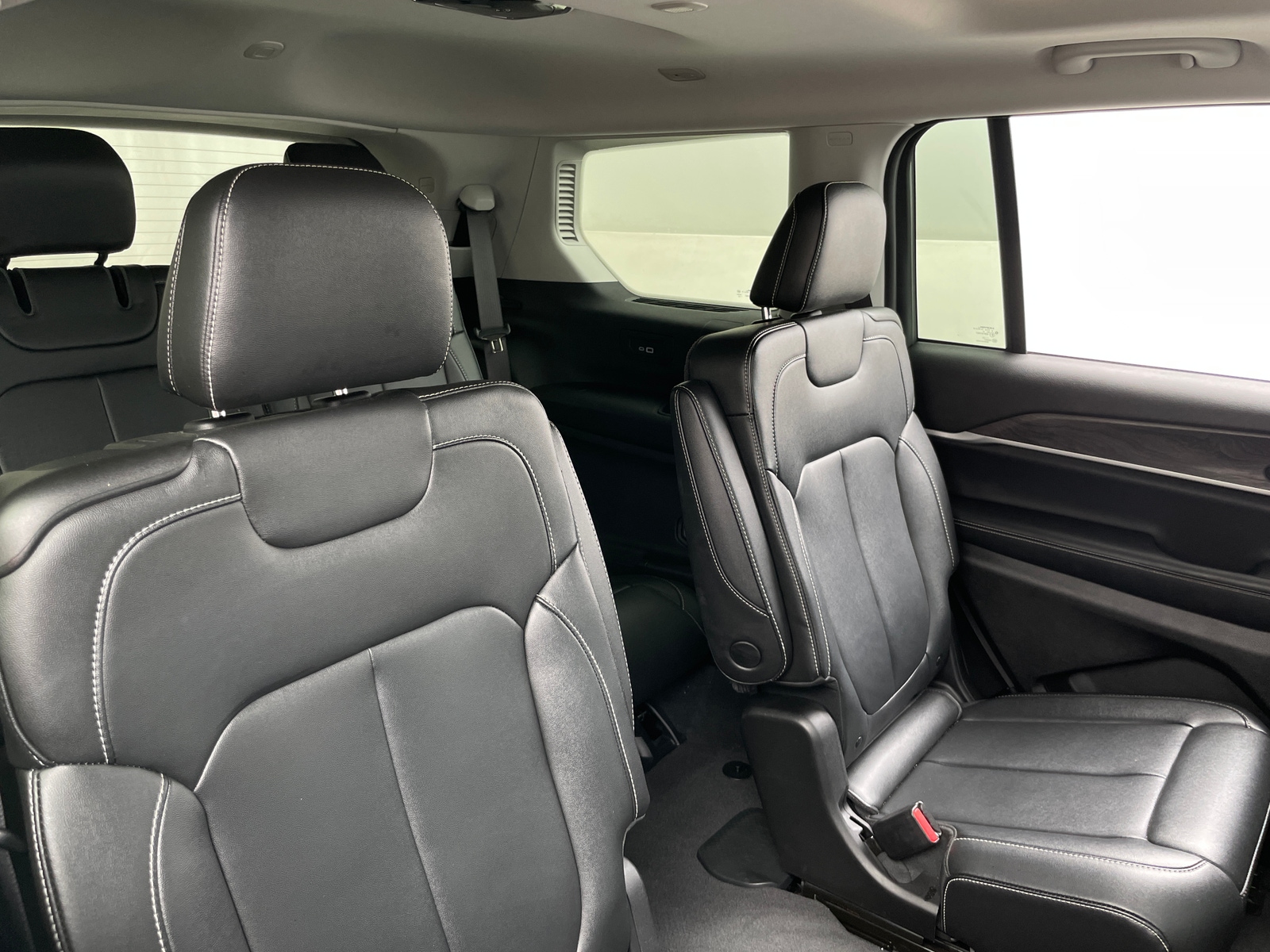 Thumbnail: 2023 Jeep Grand Cherokee L - 5
