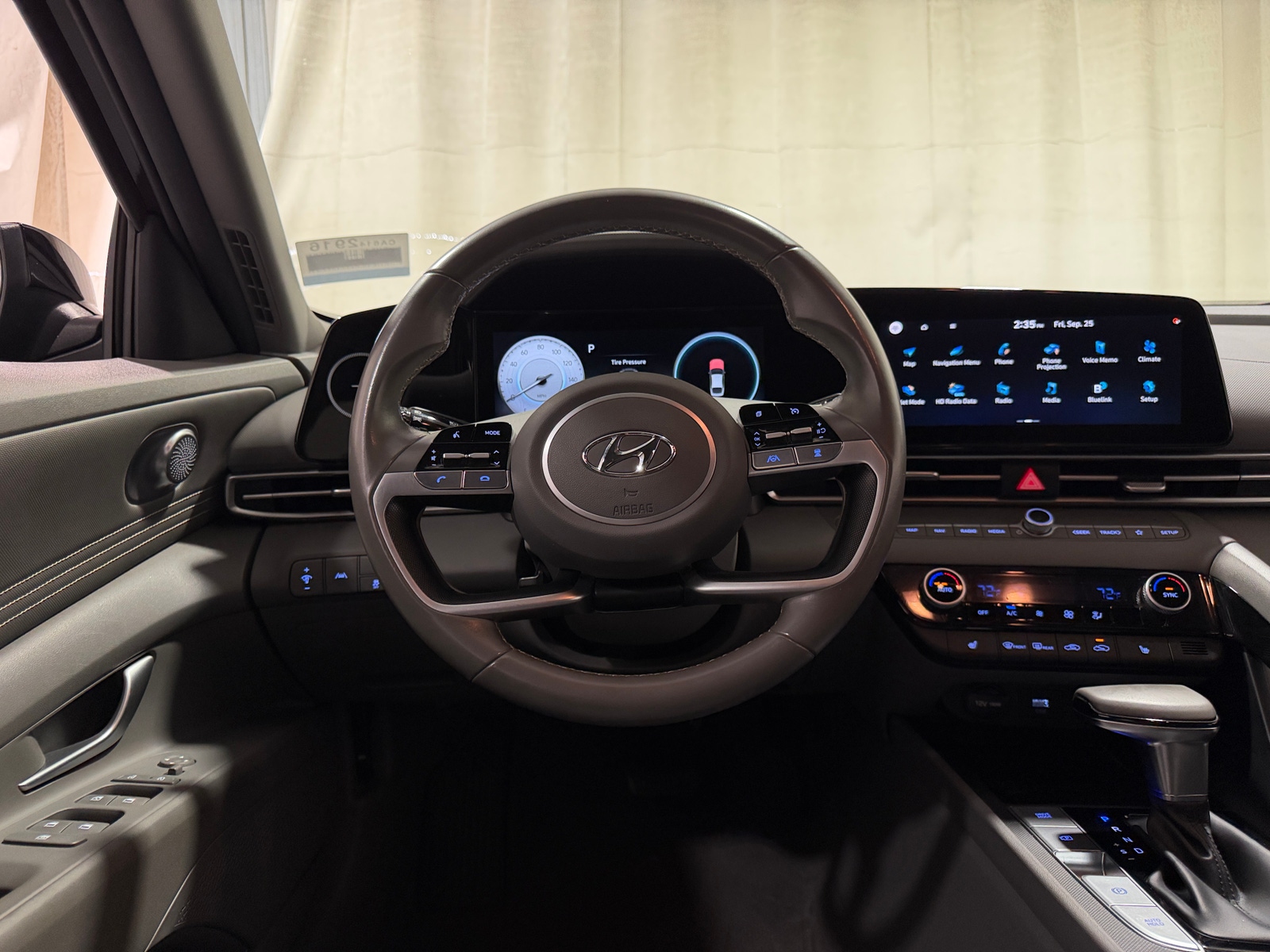 Thumbnail: 2023 Hyundai Elantra - 5