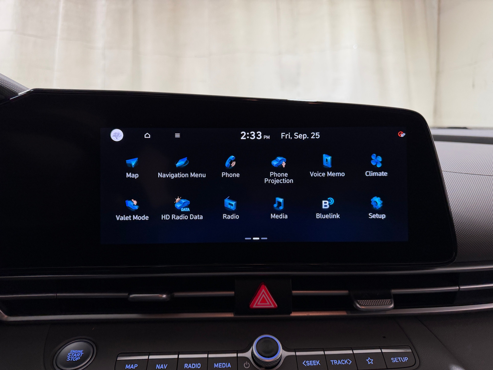 Thumbnail: 2023 Hyundai Elantra - 4