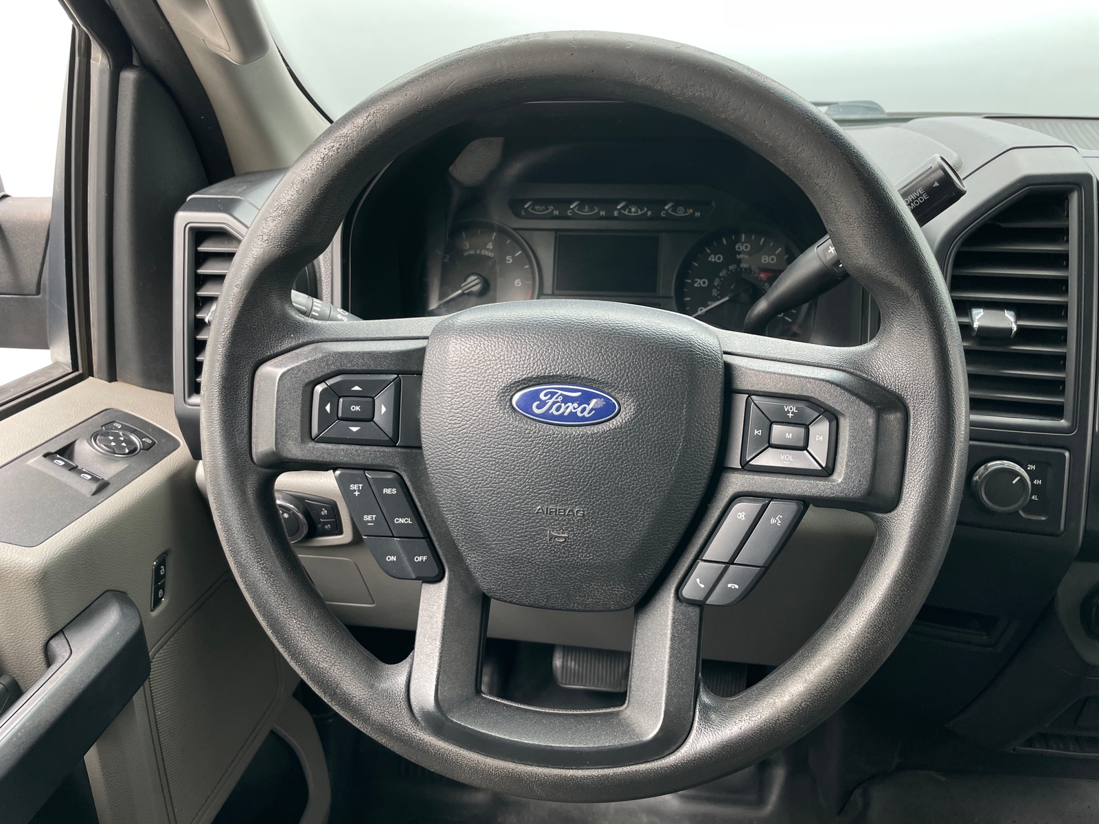 Thumbnail: 2019 Ford Econoline - 5
