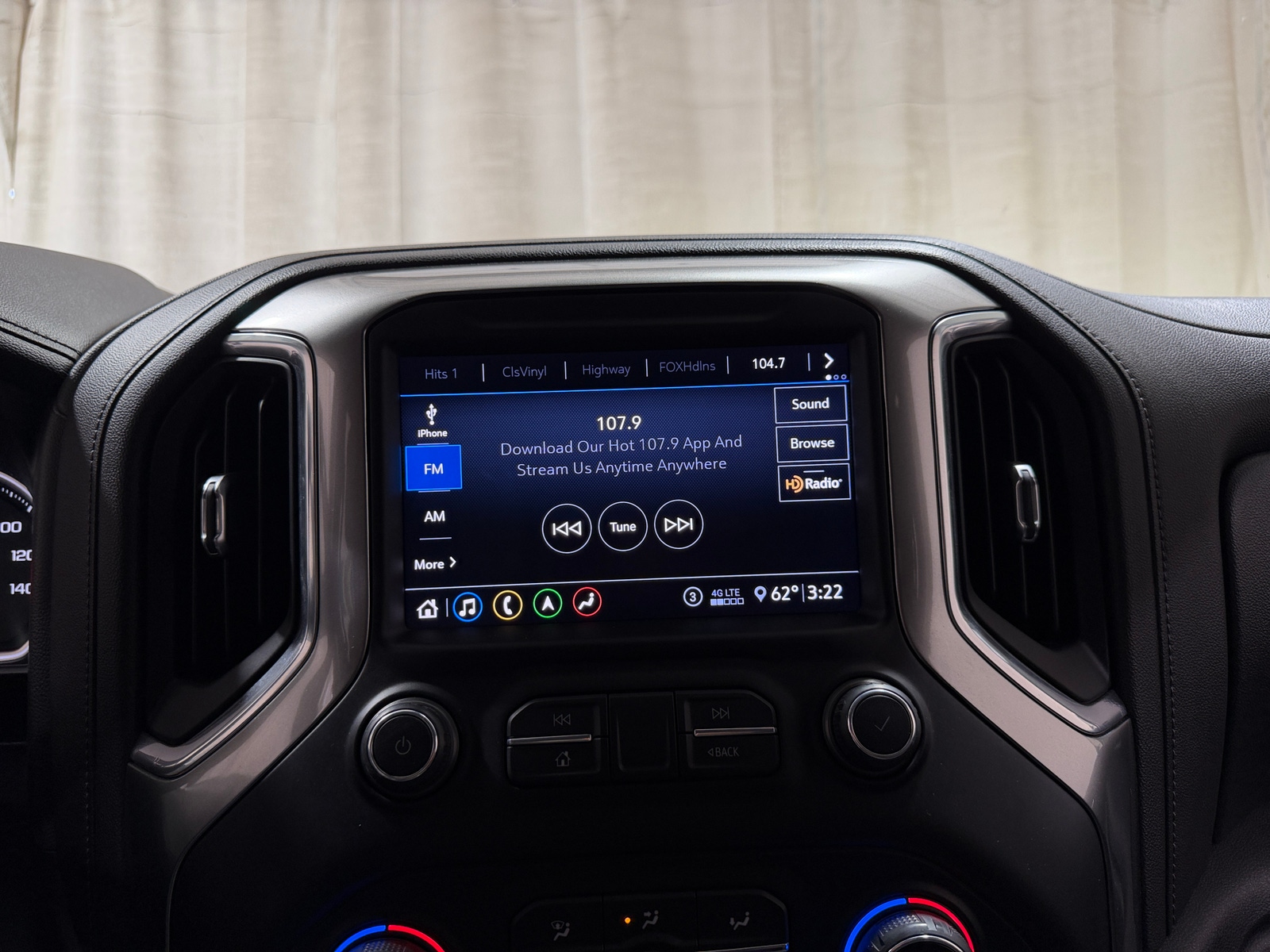 Thumbnail: 2020 Chevrolet Silverado 2500 - 3