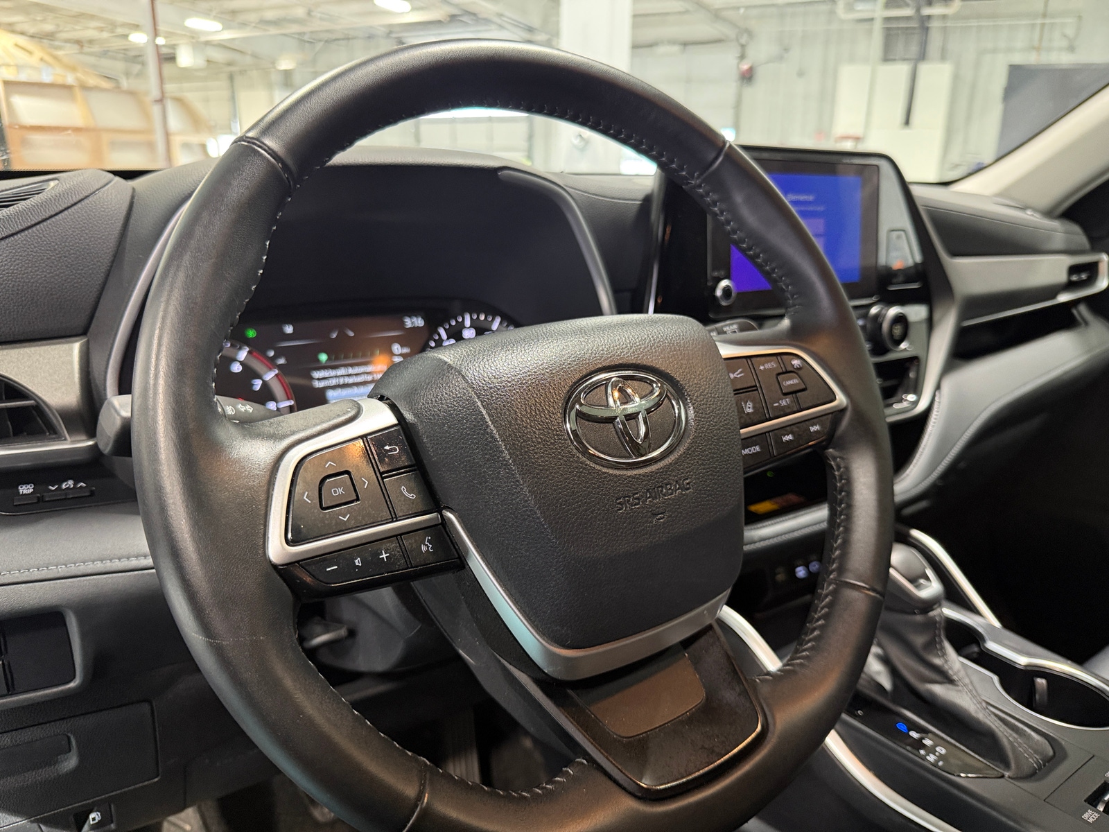 Thumbnail: 2026 Toyota Highlander - 5