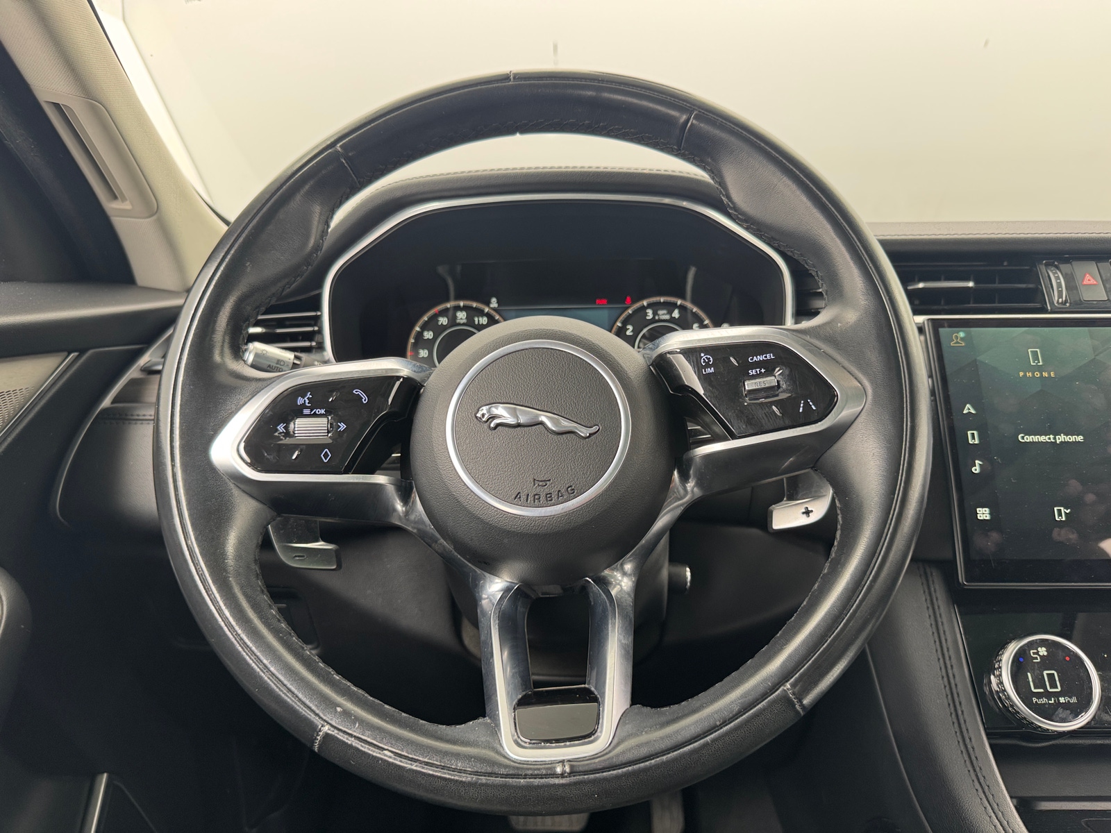 Thumbnail: 2021 Jaguar F-Pace - 5