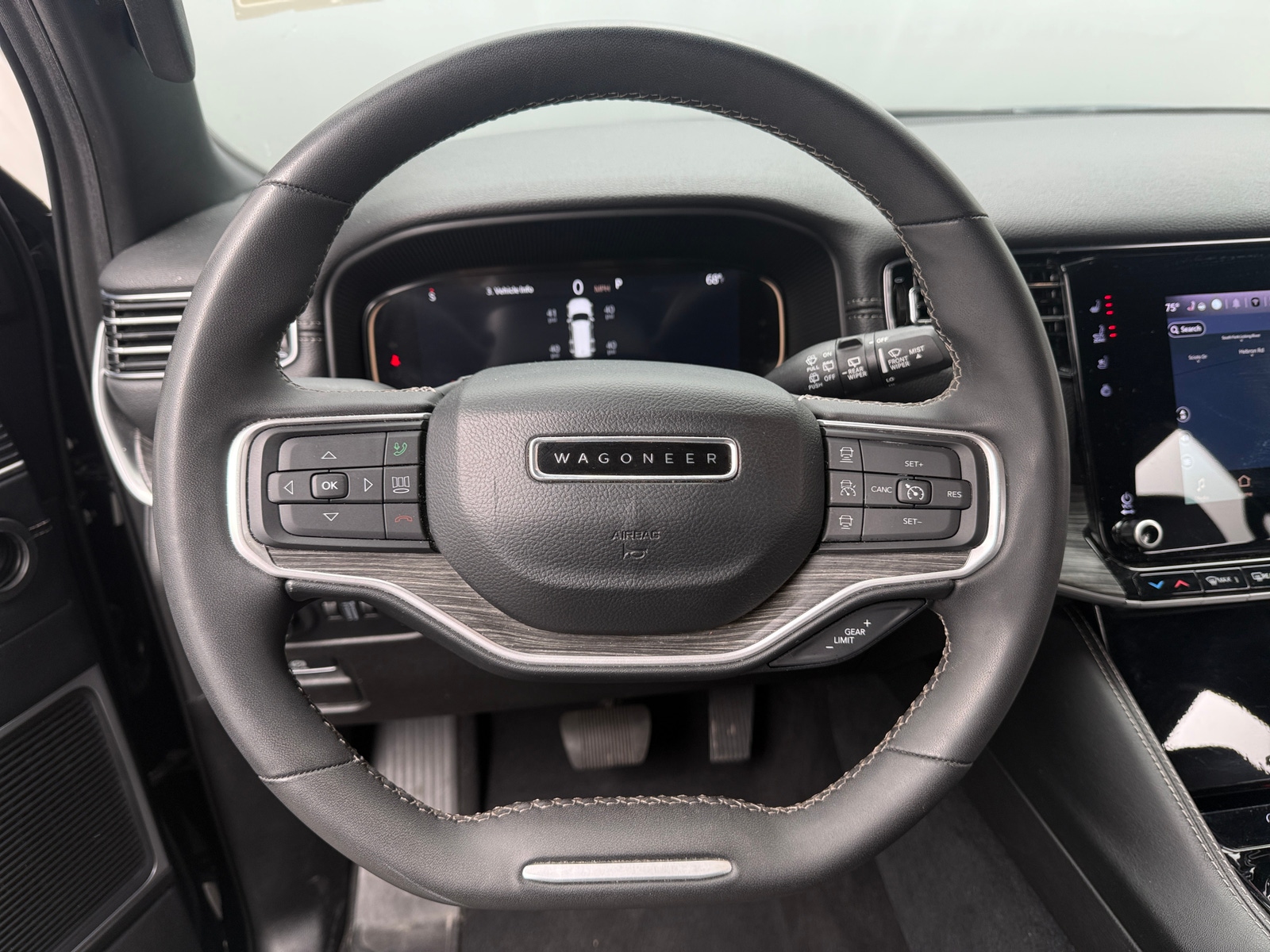 Thumbnail: 2024 Jeep Wagoneer - 4