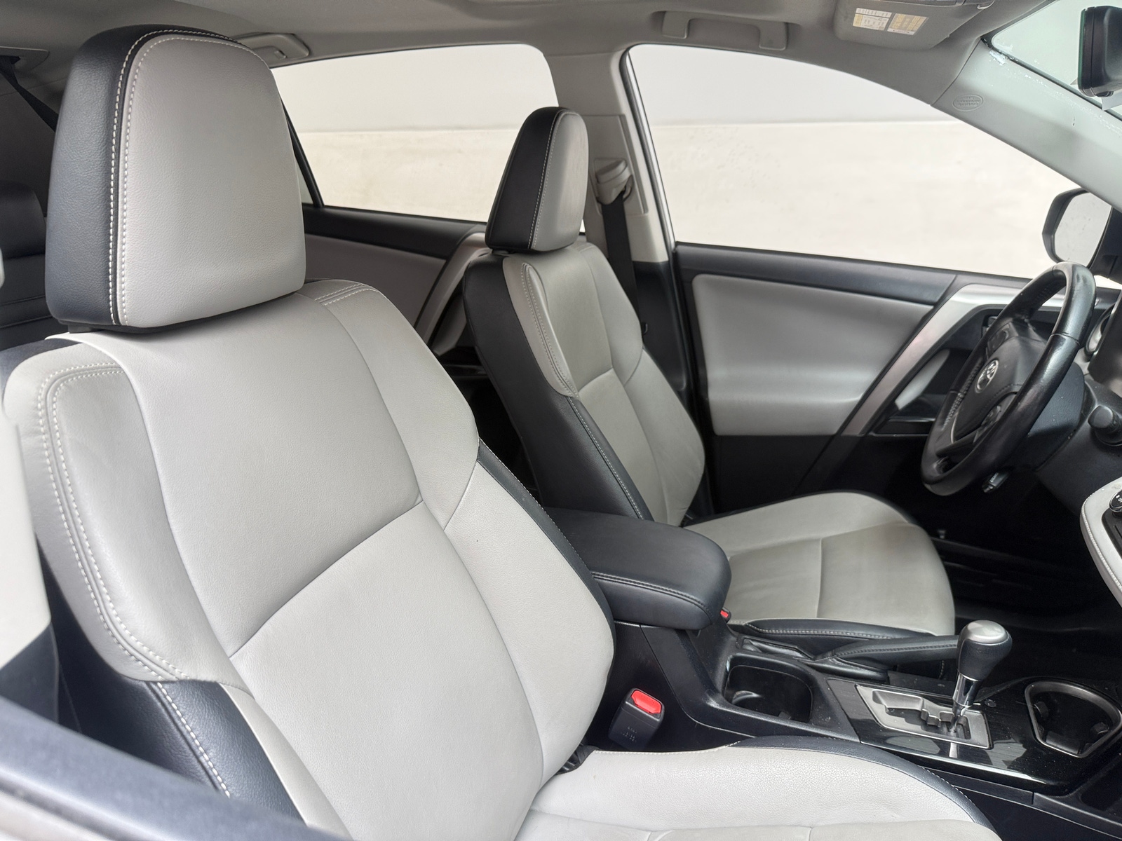 Thumbnail: 2016 Toyota RAV4 - 2
