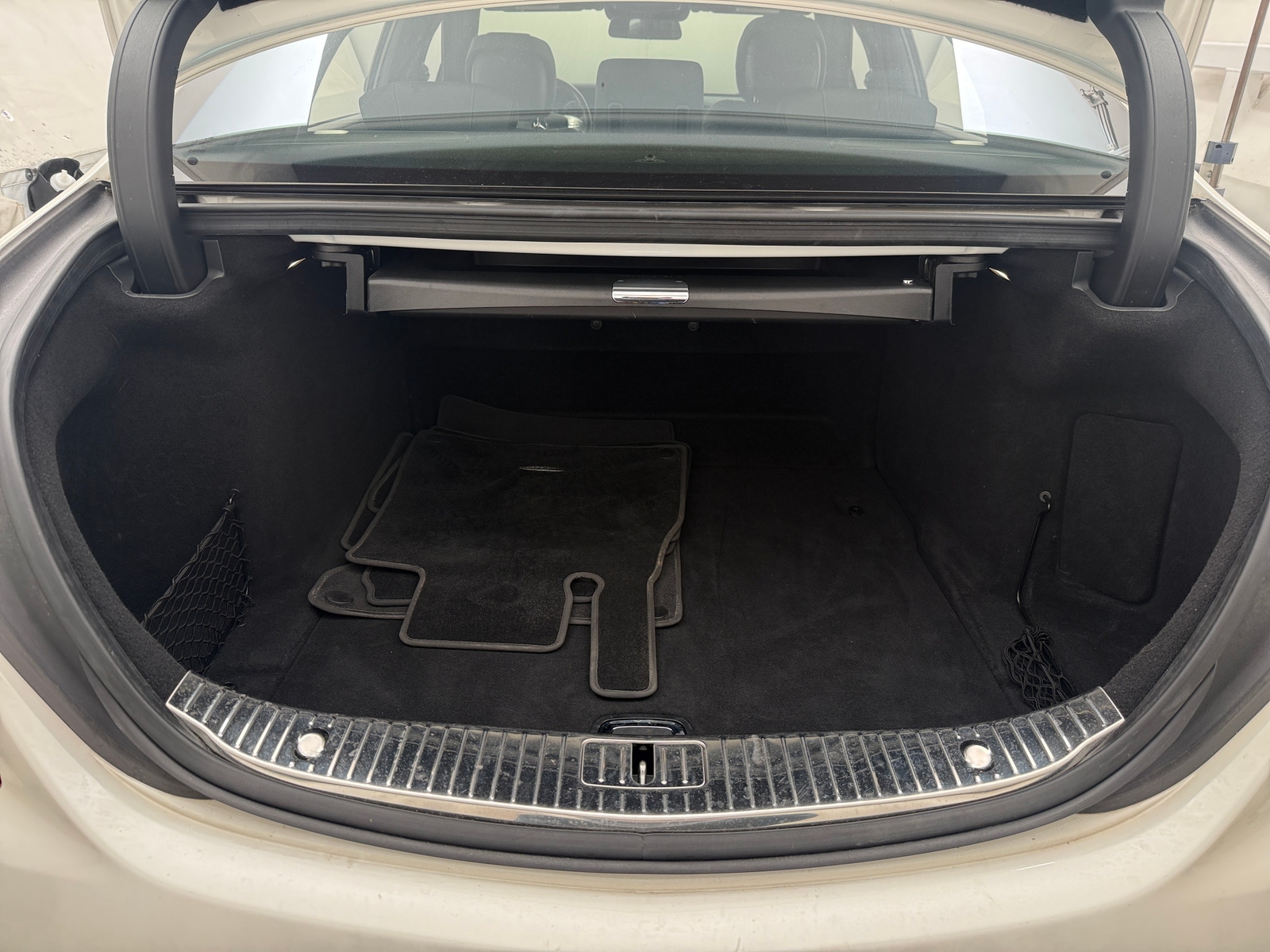 Thumbnail: 2015 Mercedes-Benz S-Class - 6