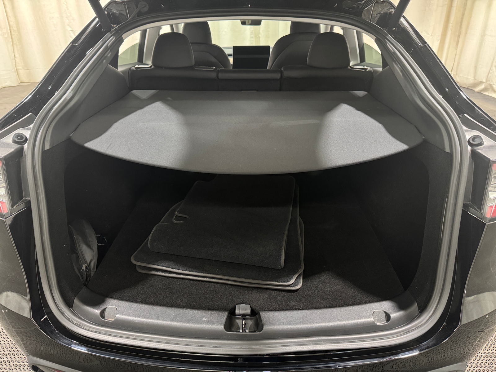 Thumbnail: 2023 Tesla Model Y - 6