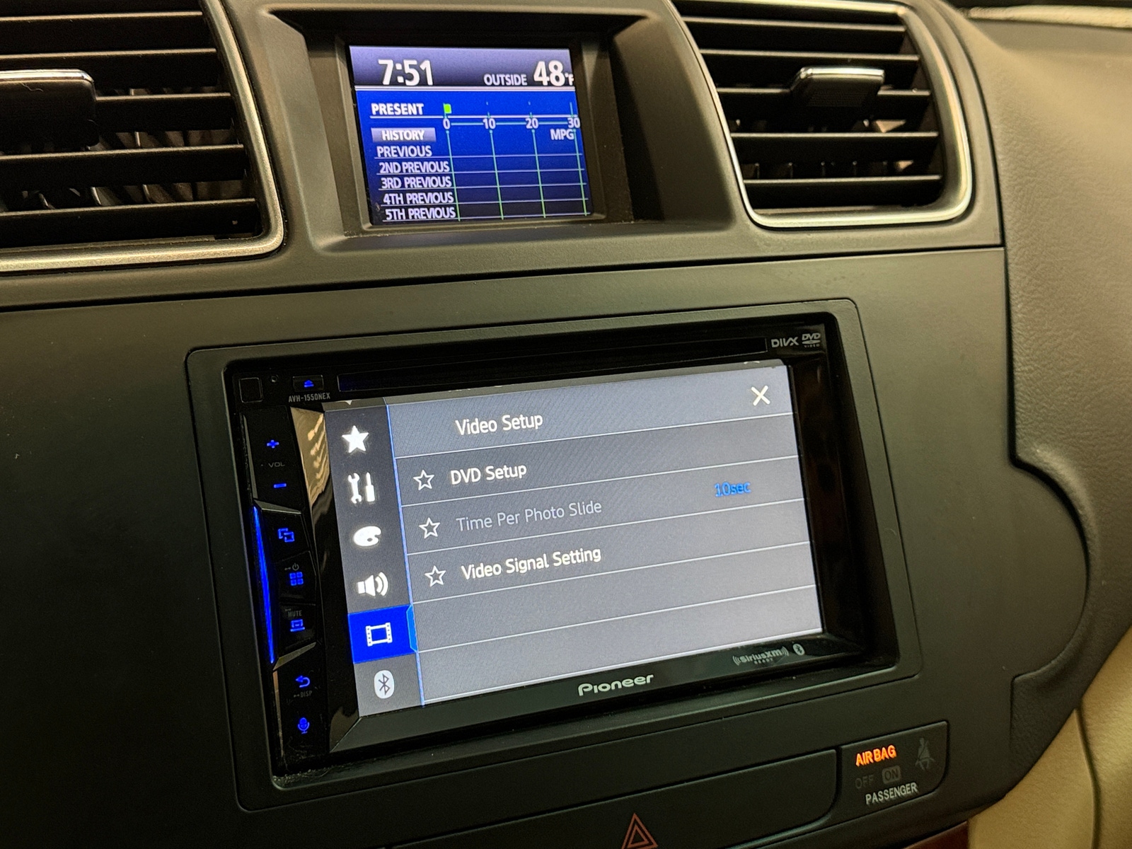 Thumbnail: 2012 Toyota Highlander - 3