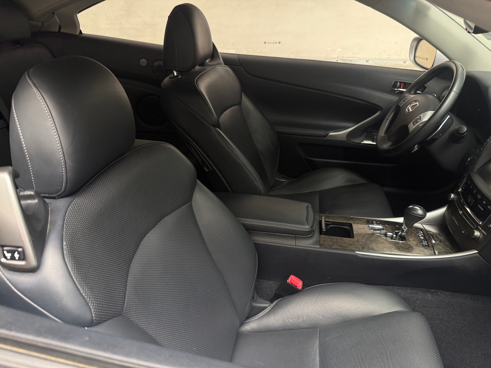 Thumbnail: 2015 Lexus IS - 2
