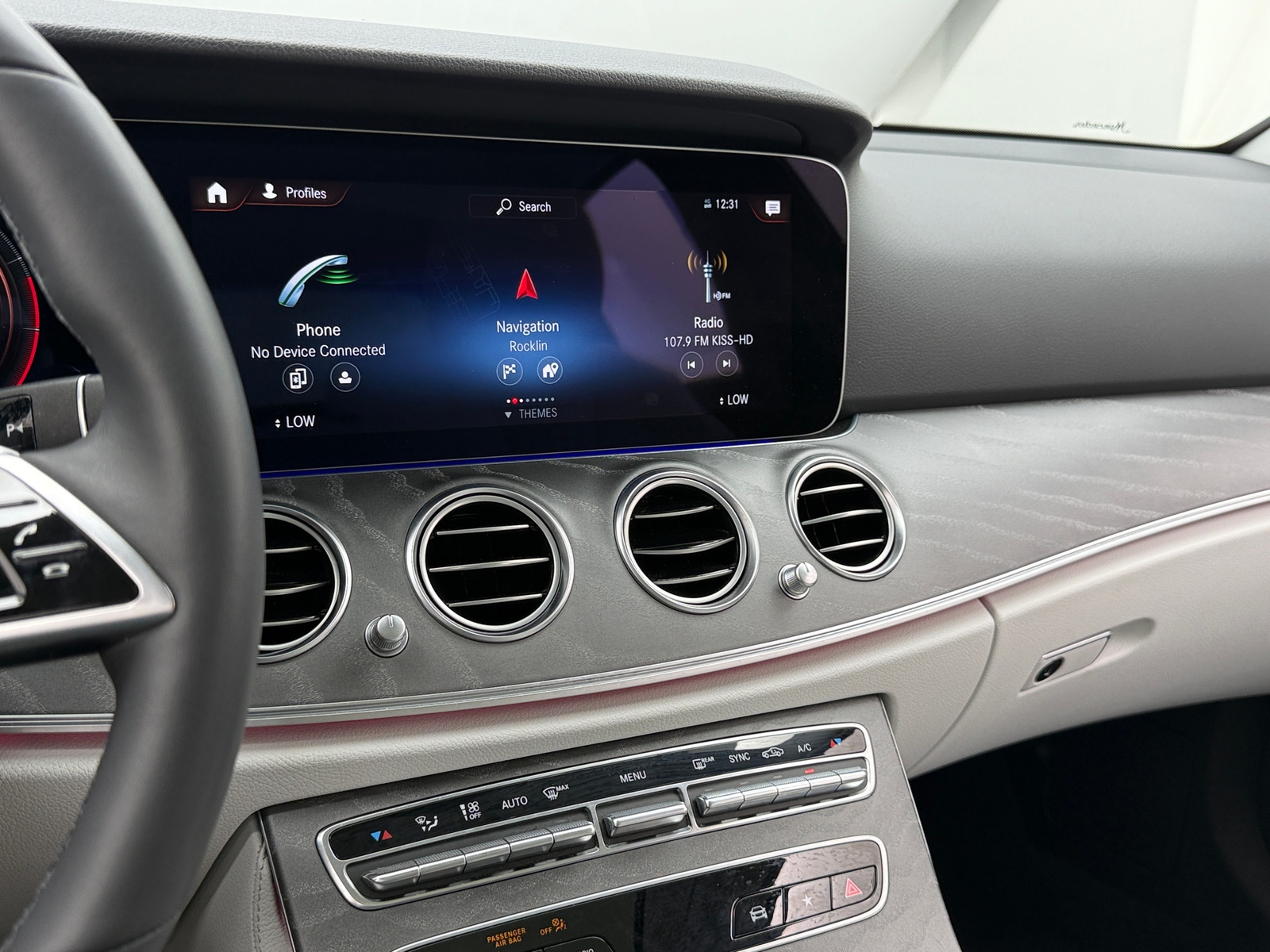 Thumbnail: 2022 Mercedes-Benz E-Class - 3