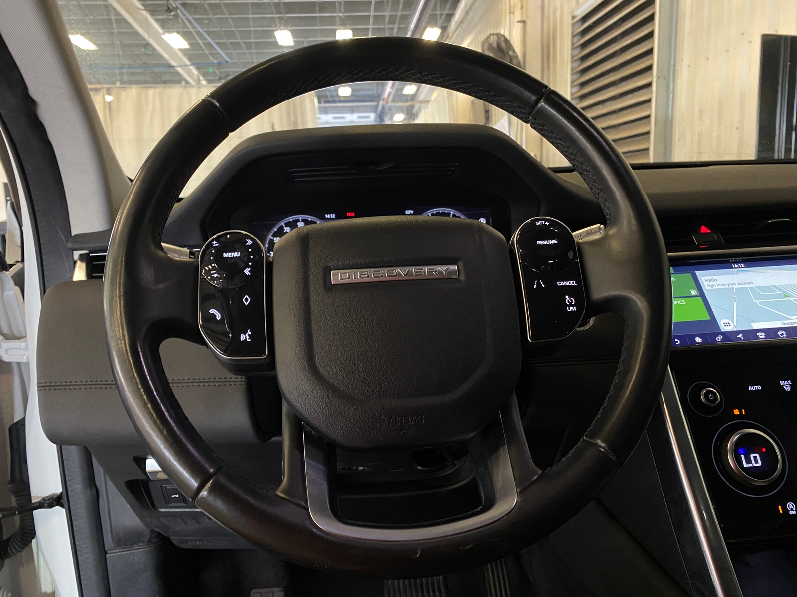 Thumbnail: 2020 Land Rover Discovery Sport - 5