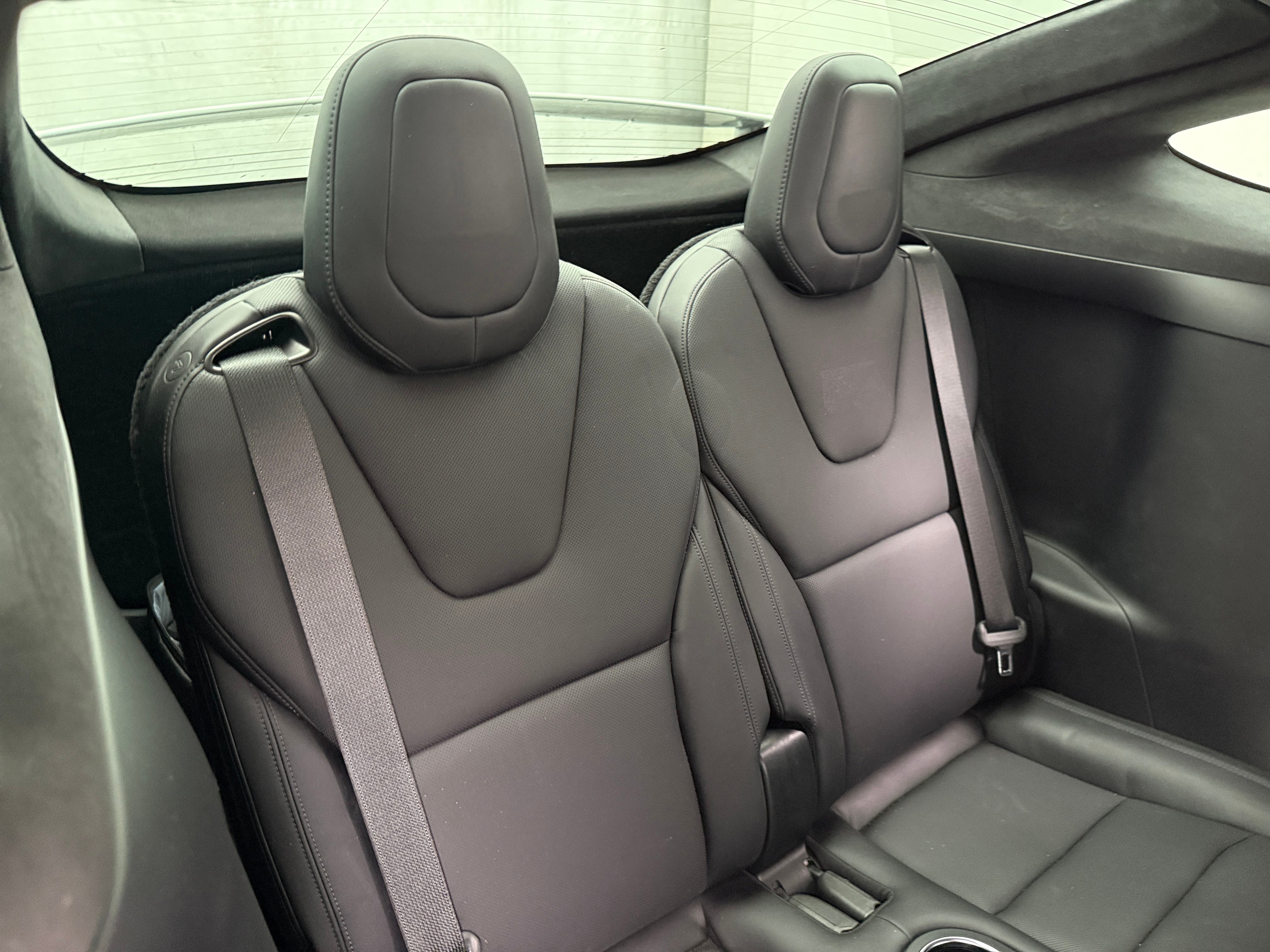 2022 Tesla Model X Plaid - Photo 2