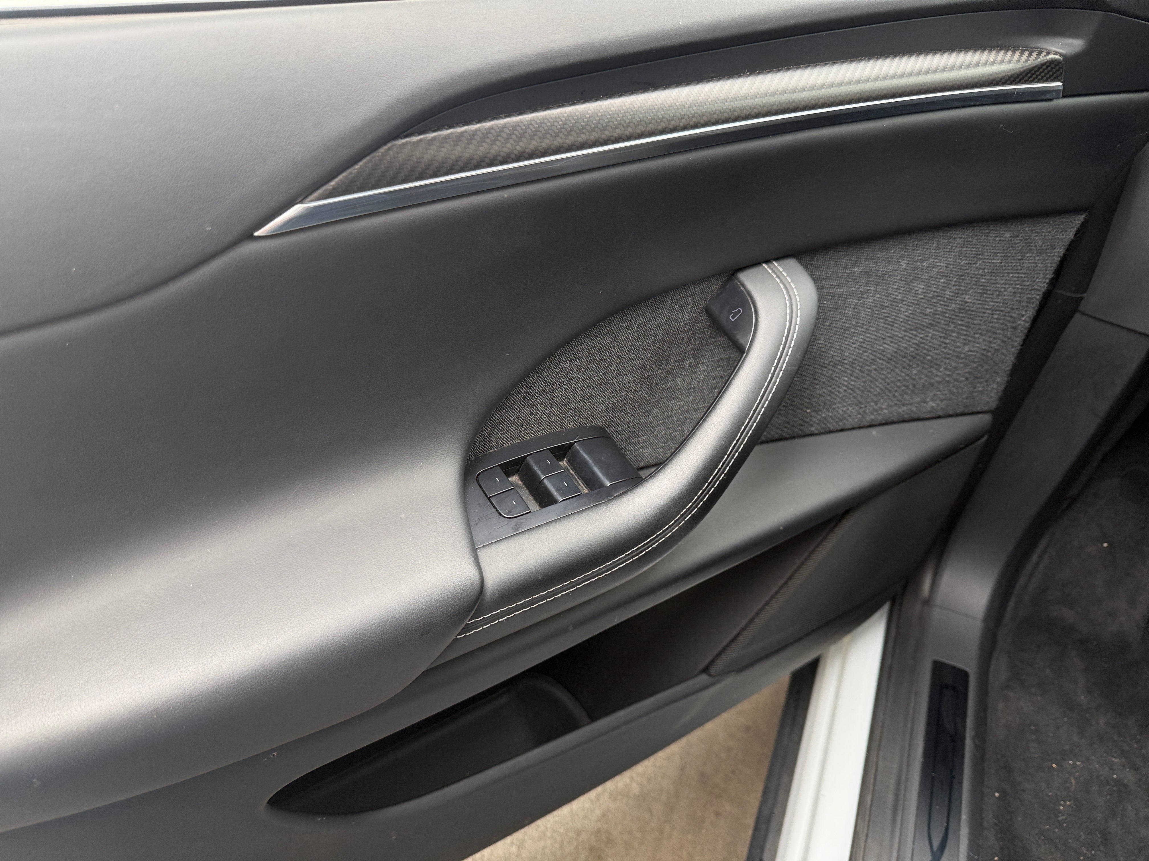 2022 Tesla Model X Plaid - Photo 12