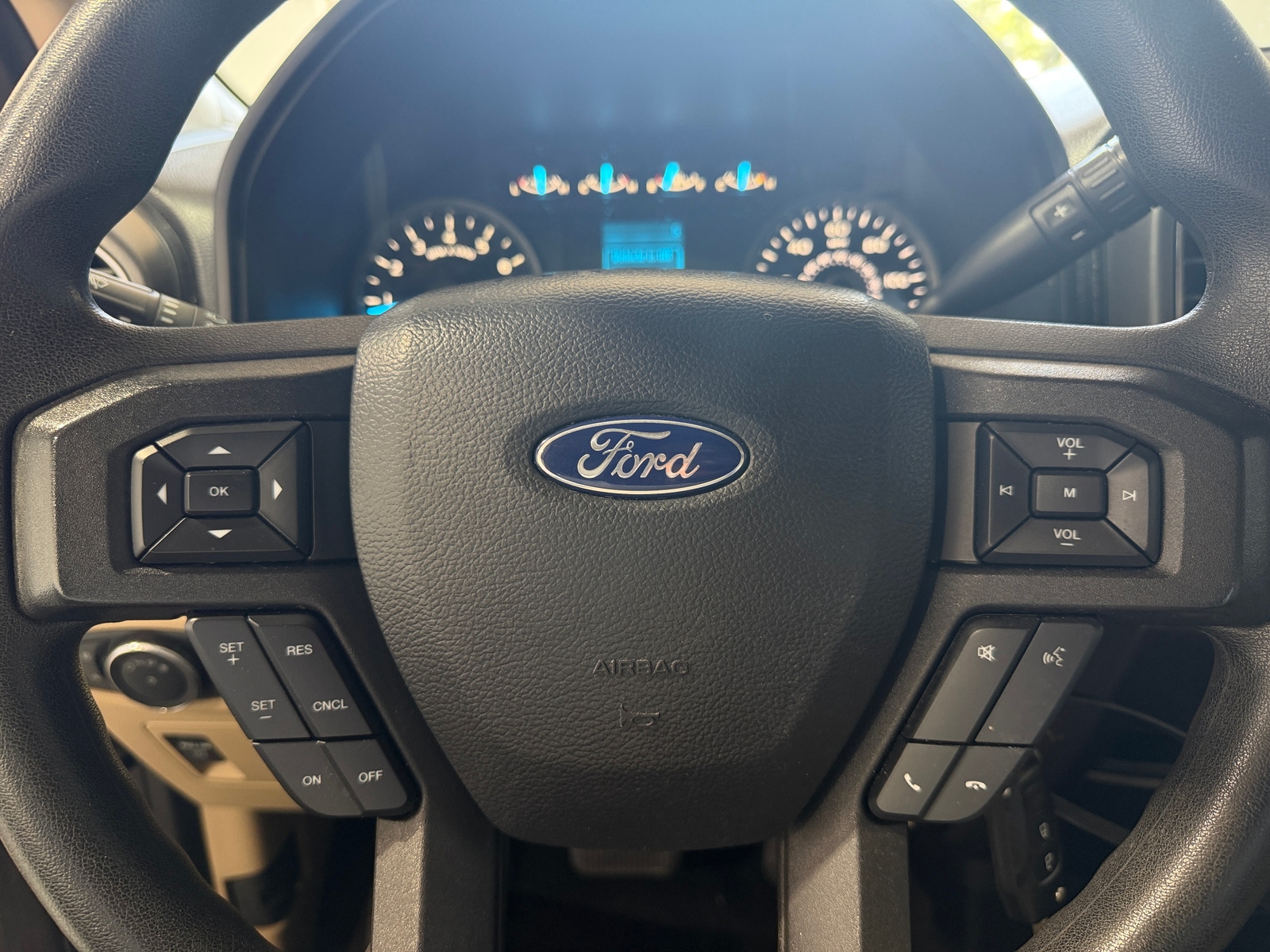 Thumbnail: 2020 Ford Econoline - 5