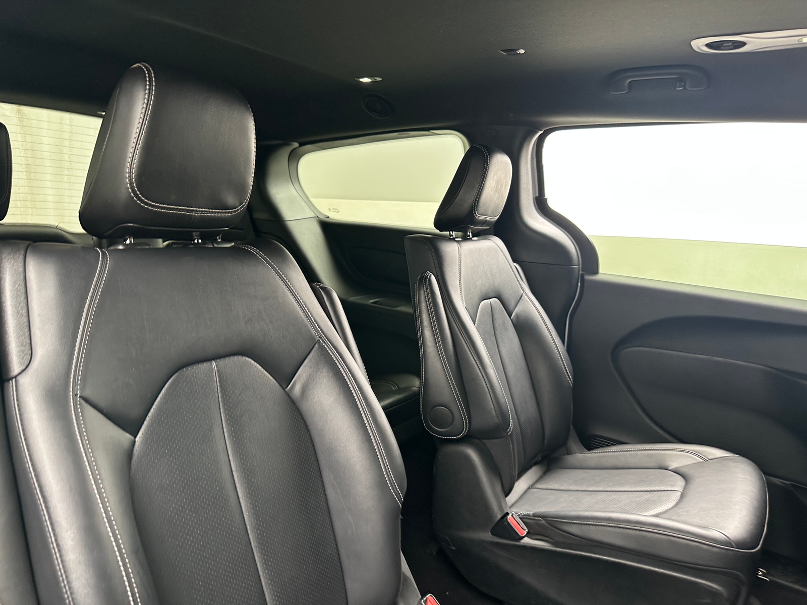 Thumbnail: 2024 Chrysler Pacifica - 5