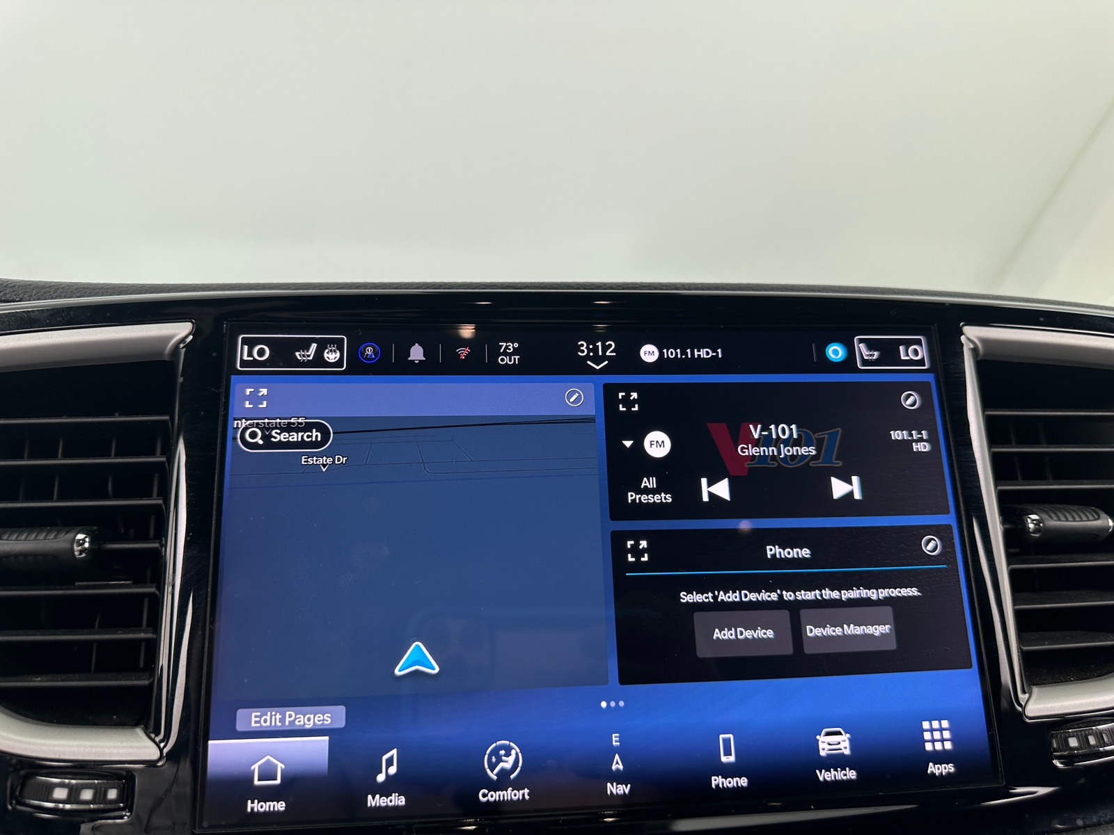 Thumbnail: 2024 Chrysler Pacifica - 3