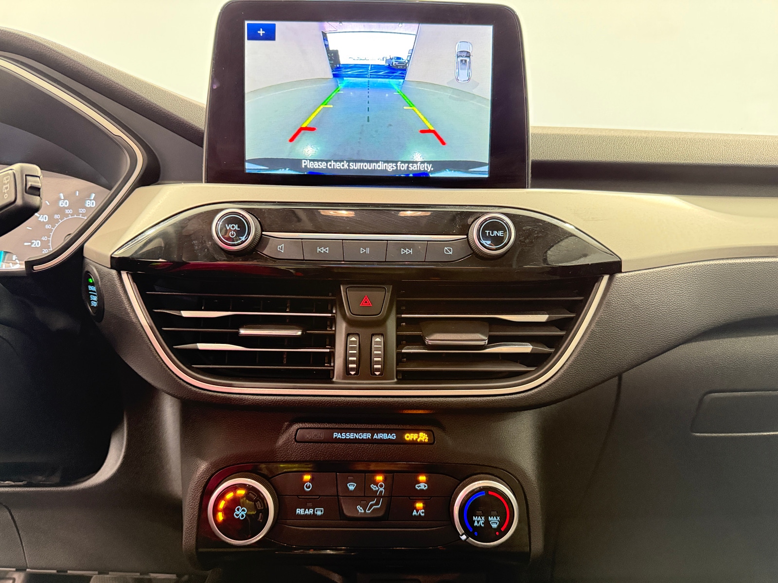 Thumbnail: 2021 Ford Escape - 4