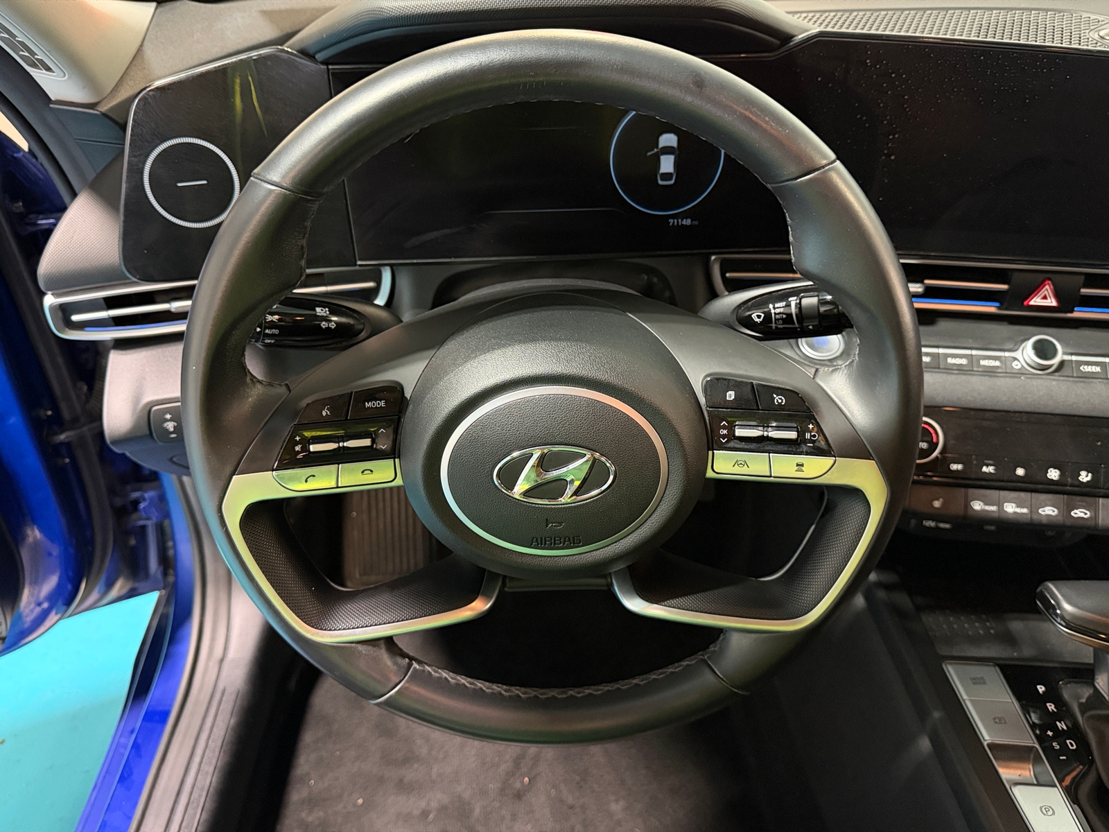 Thumbnail: 2022 Hyundai Elantra - 4