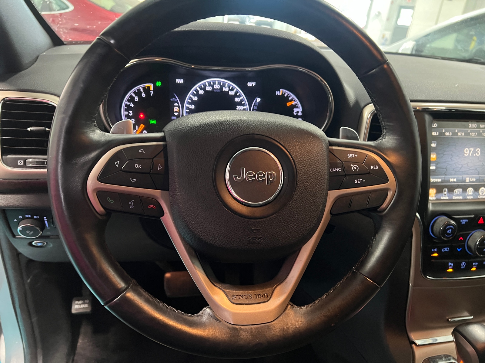Thumbnail: 2017 Jeep Grand Cherokee - 5