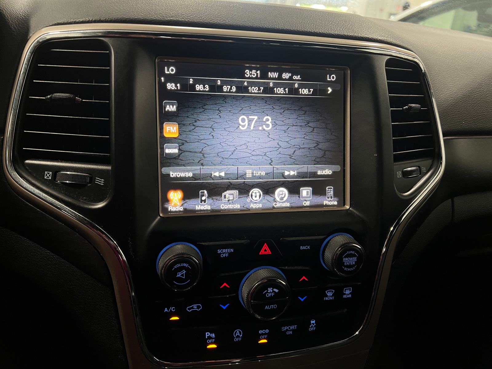 Thumbnail: 2017 Jeep Grand Cherokee - 4