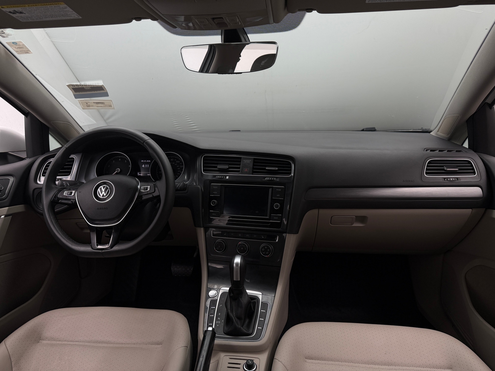 Thumbnail: 2020 Volkswagen Golf - 3