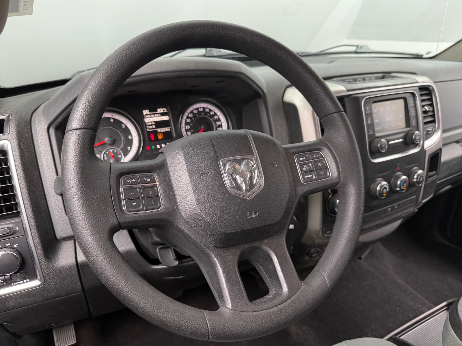 Thumbnail: 2019 RAM 1500 Classic - 5