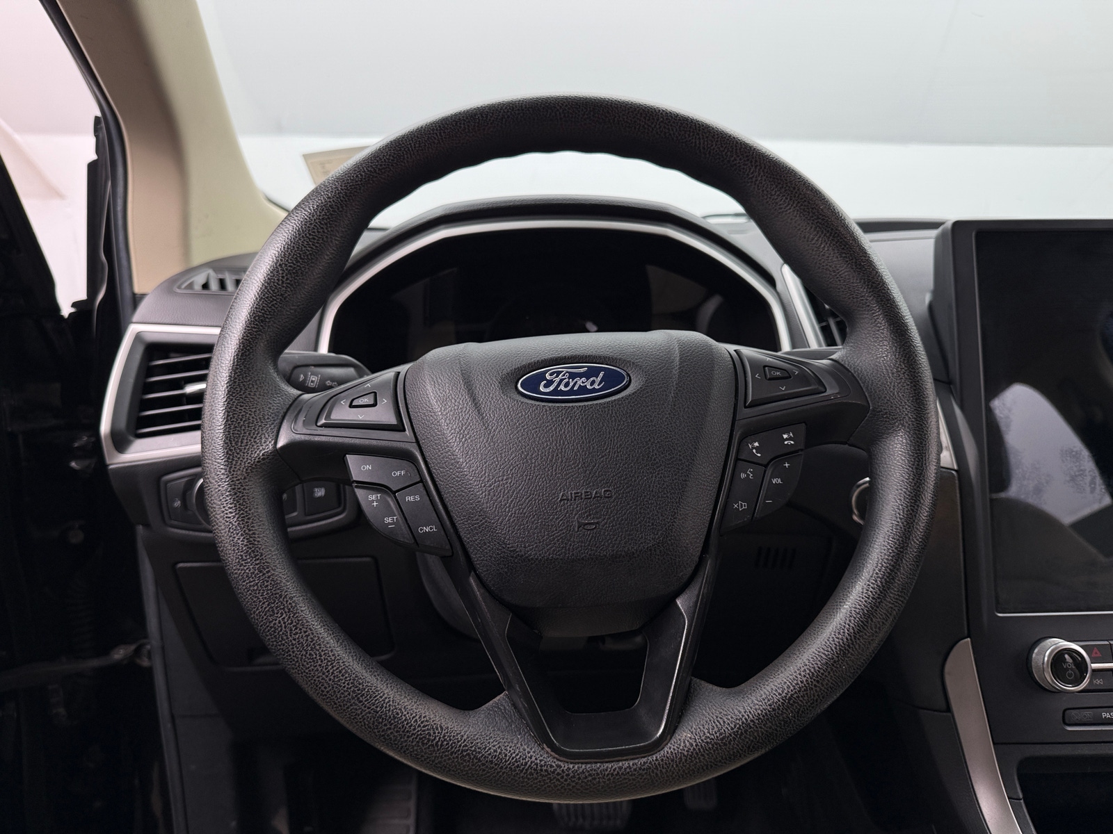 Thumbnail: 2021 Ford Edge - 5