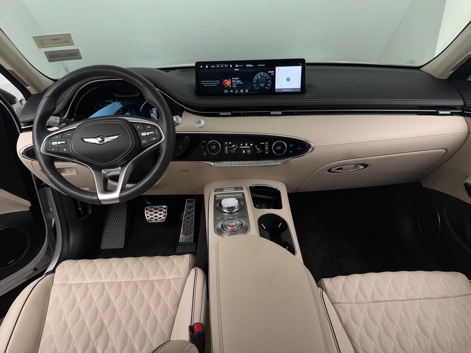 Thumbnail: 2025 Genesis GV70 - 2
