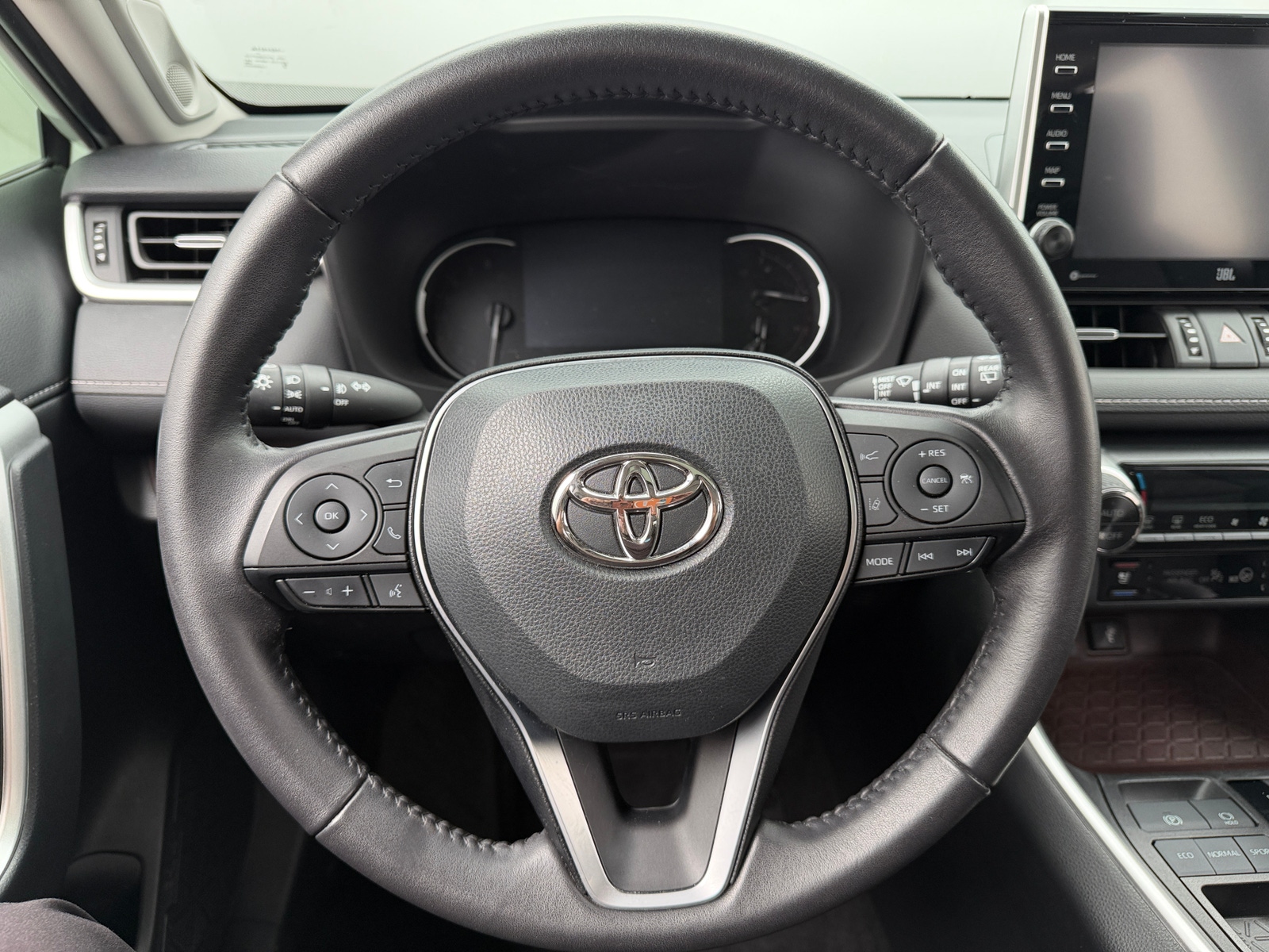 Thumbnail: 2022 Toyota RAV4 - 4