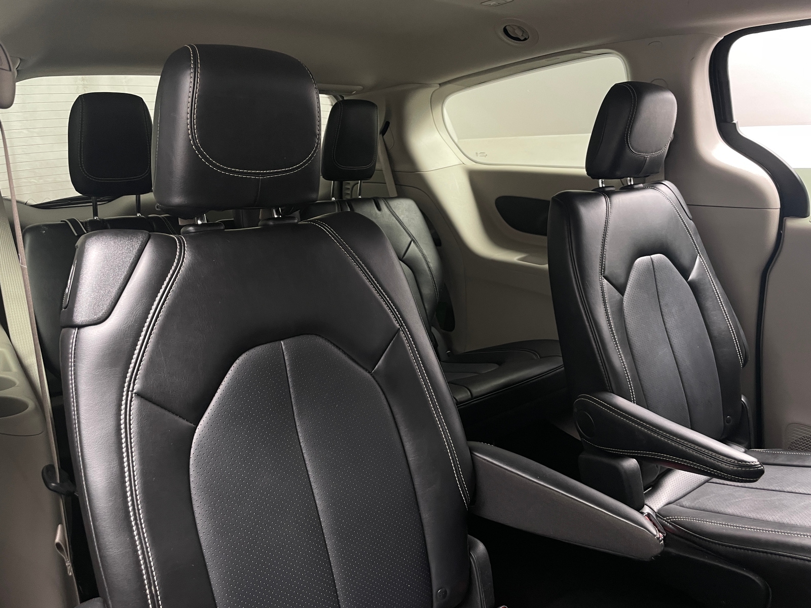 Thumbnail: 2024 Chrysler Pacifica - 5