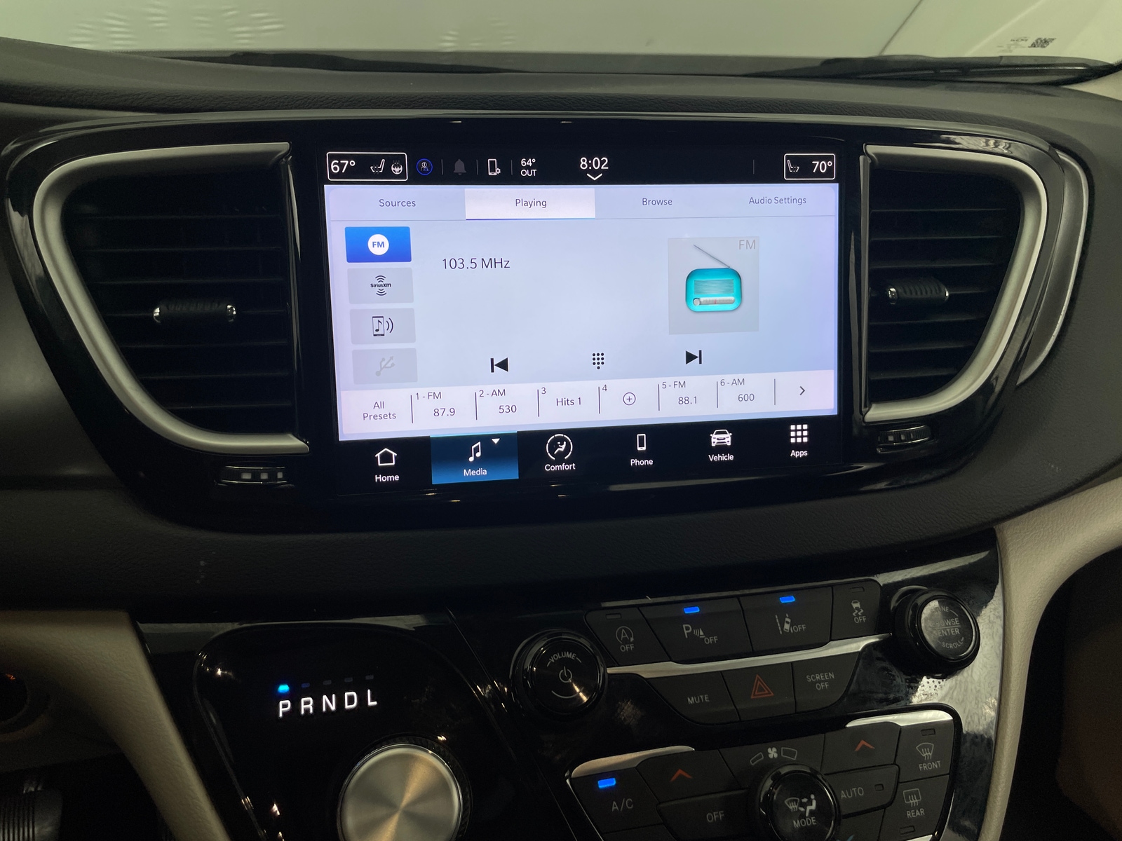 Thumbnail: 2024 Chrysler Pacifica - 3