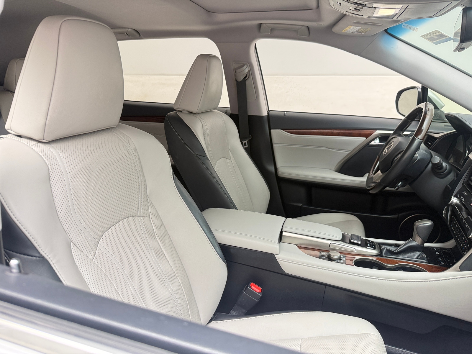 Thumbnail: 2018 Lexus RX - 2
