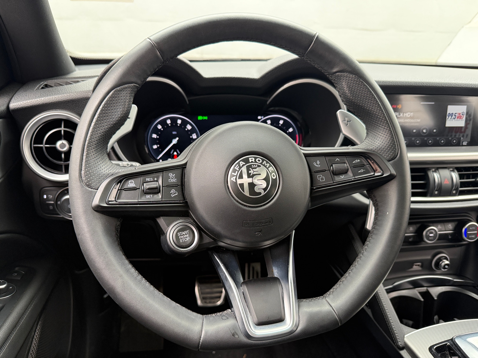 Thumbnail: 2024 Alfa Romeo Stelvio - 4