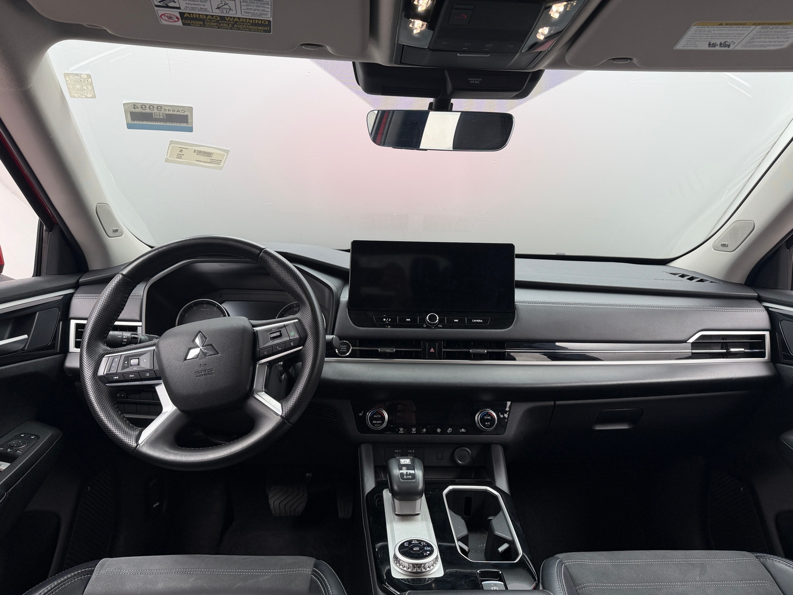 Thumbnail: 2025 Mitsubishi Outlander - 3