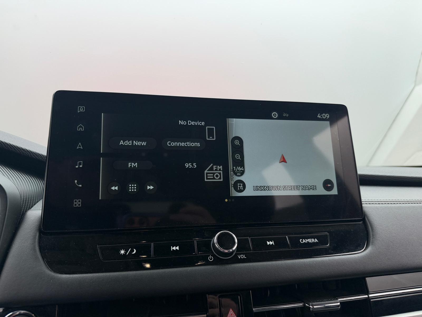 Thumbnail: 2025 Mitsubishi Outlander - 4