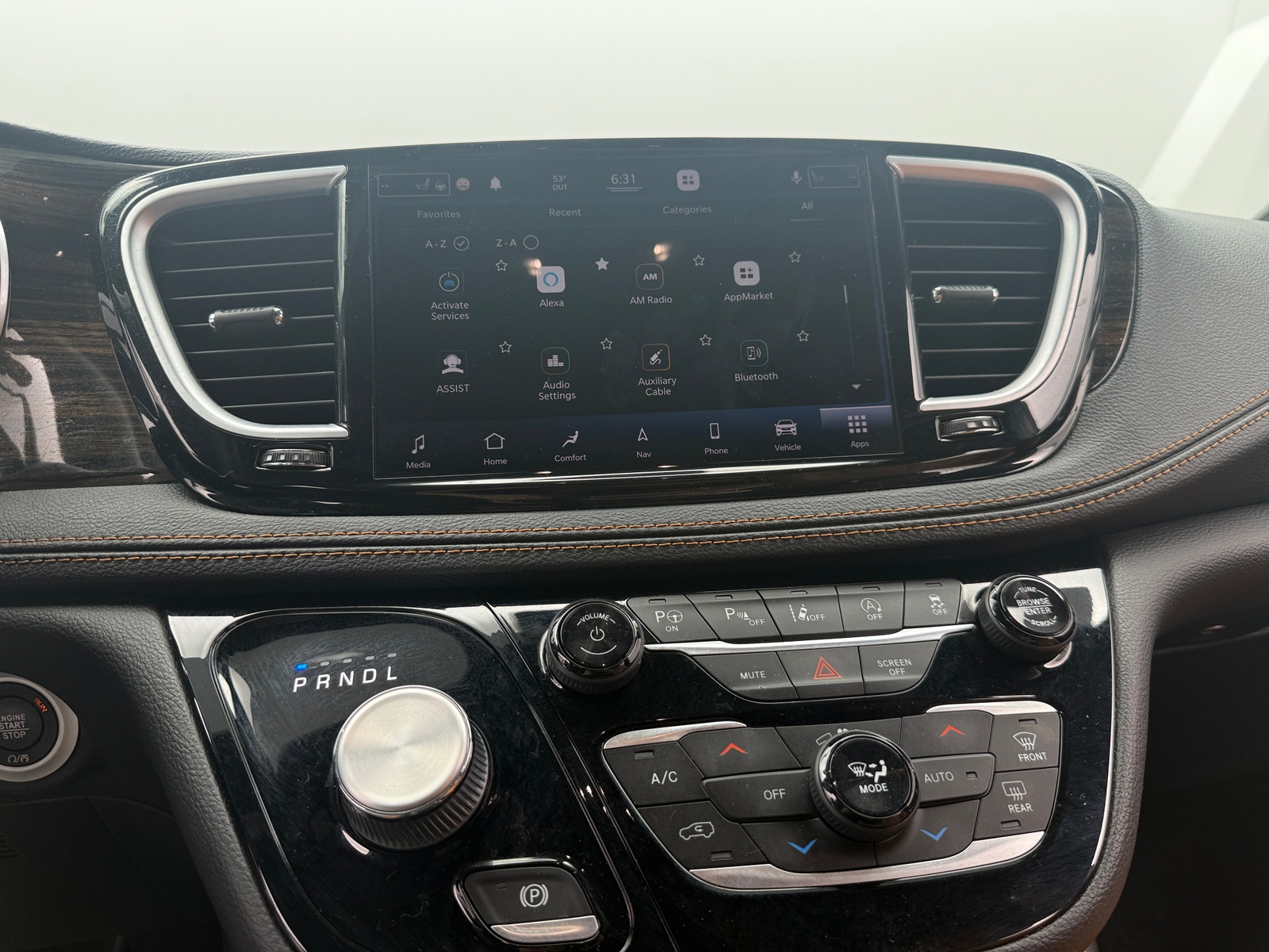 Thumbnail: 2021 Chrysler Pacifica - 3