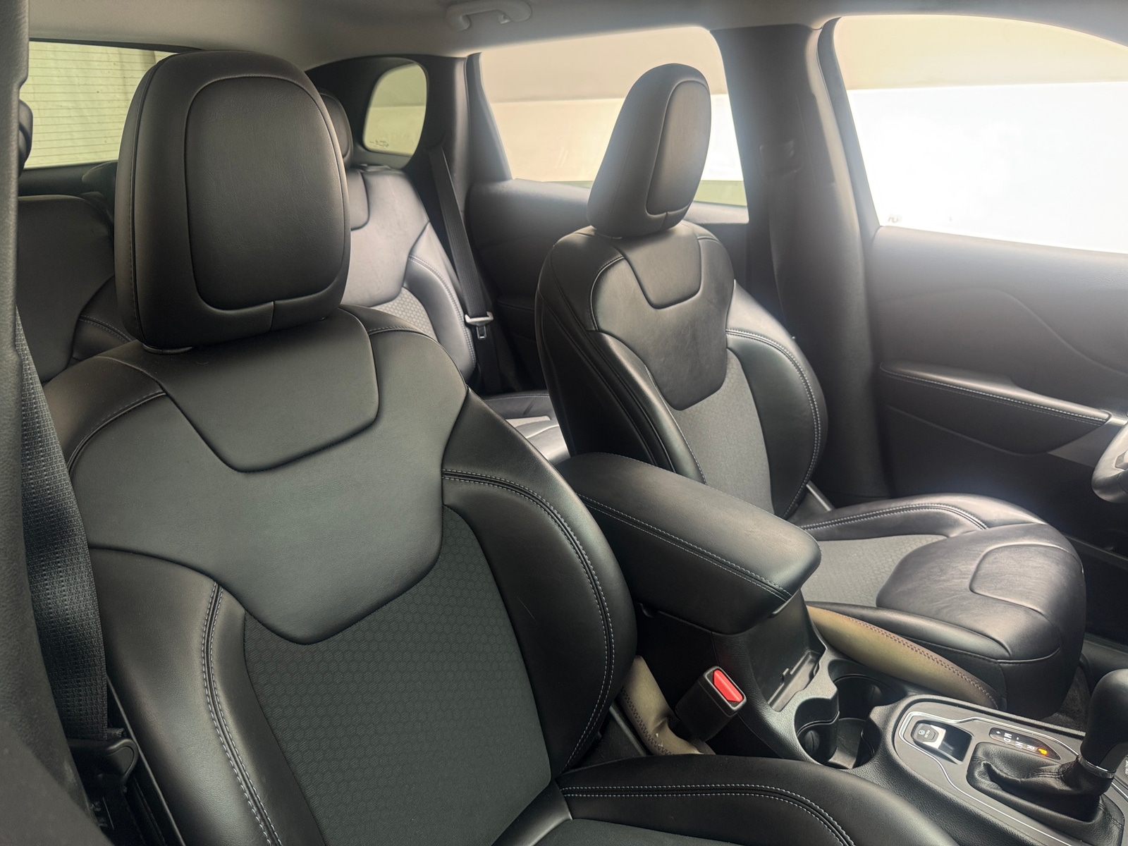 Thumbnail: 2019 Jeep Cherokee - 2