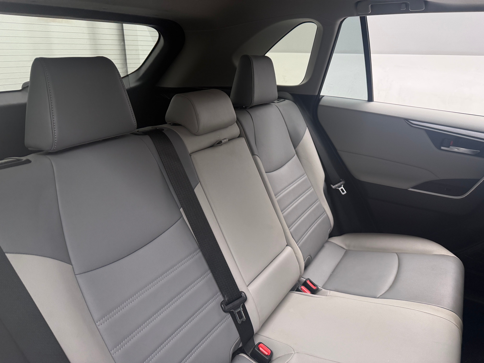 Thumbnail: 2021 Toyota RAV4 - 6