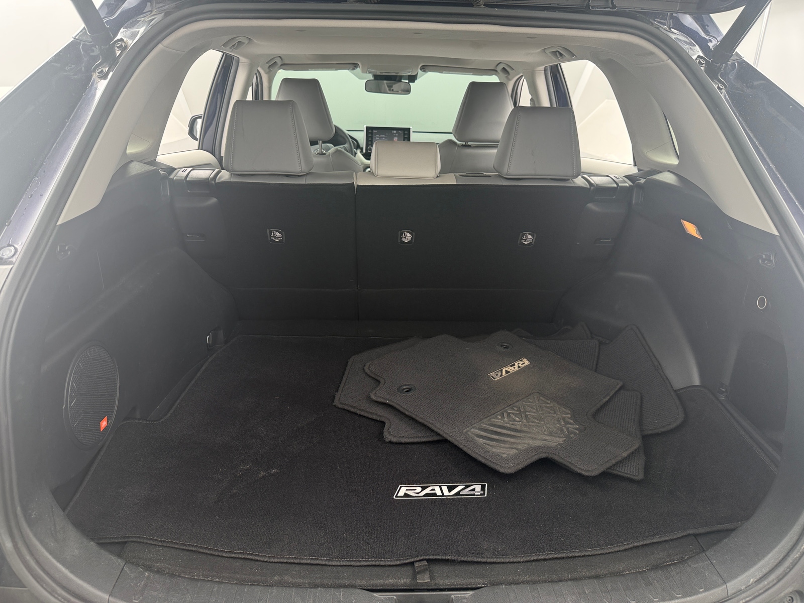 Thumbnail: 2021 Toyota RAV4 - 7