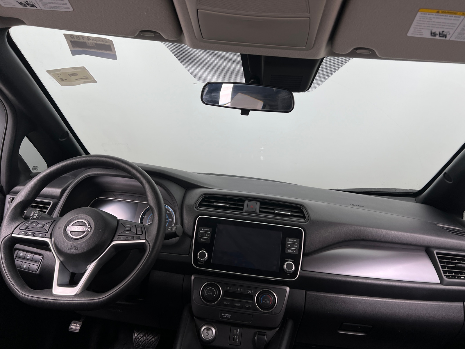 Thumbnail: 2023 Nissan Leaf - 3