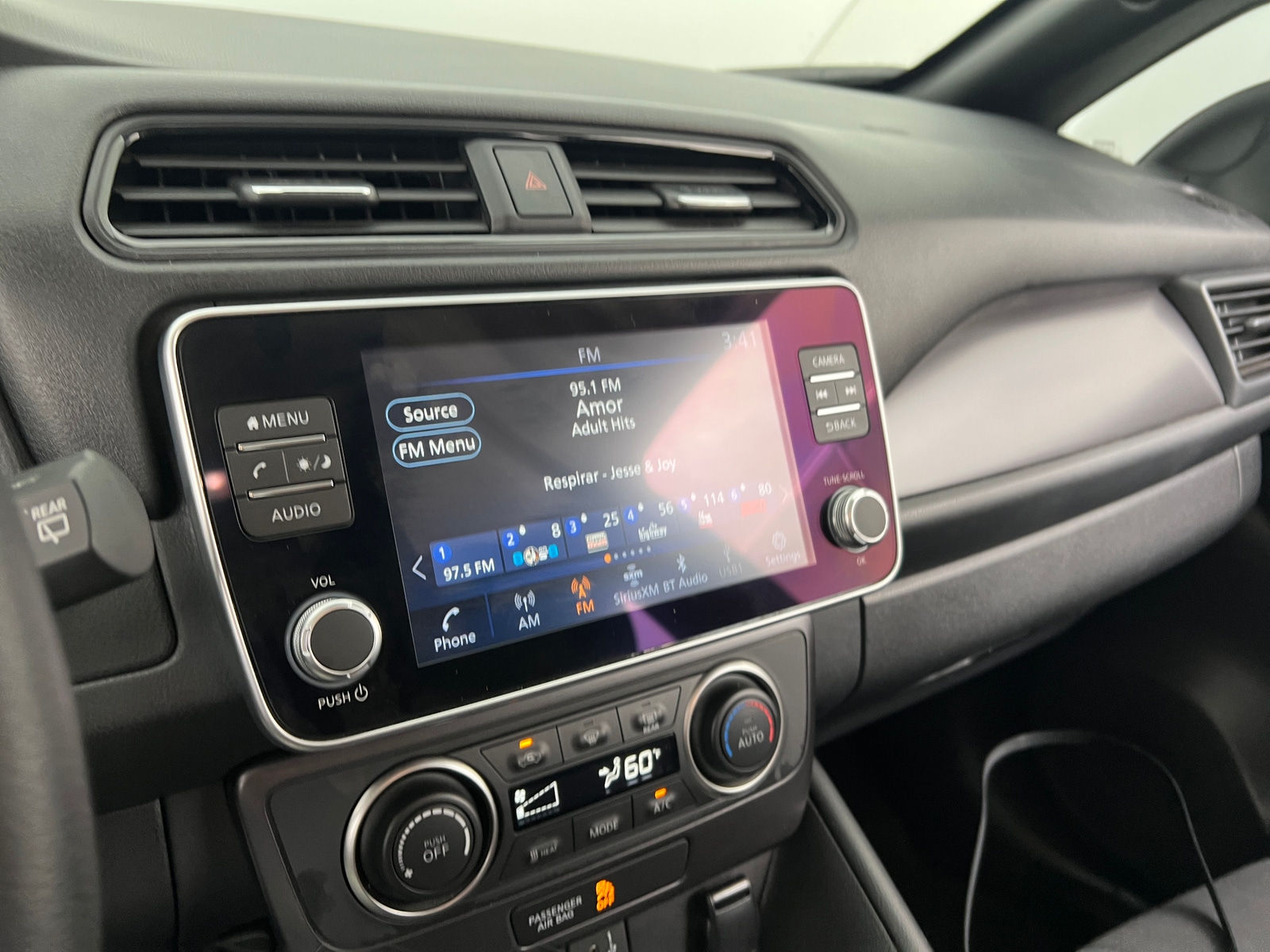 Thumbnail: 2023 Nissan Leaf - 4