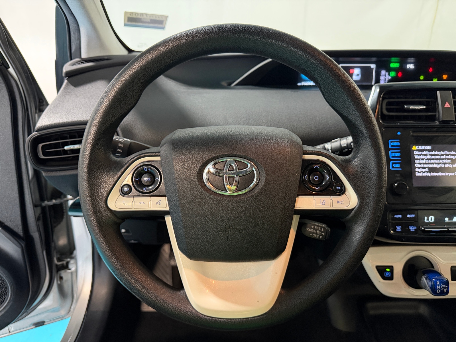 Thumbnail: 2017 Toyota Prius - 5