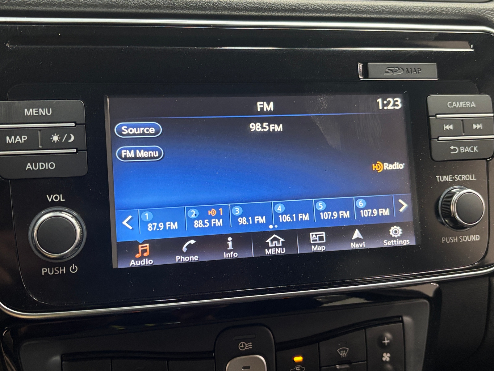 Thumbnail: 2019 Nissan Leaf - 4