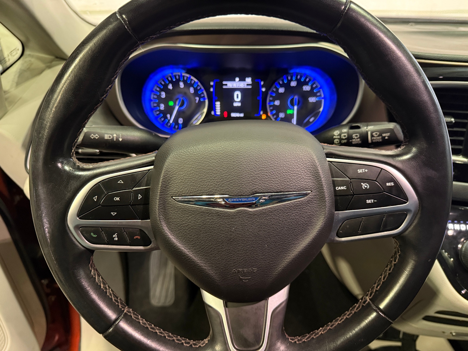 Thumbnail: 2018 Chrysler Pacifica - 4