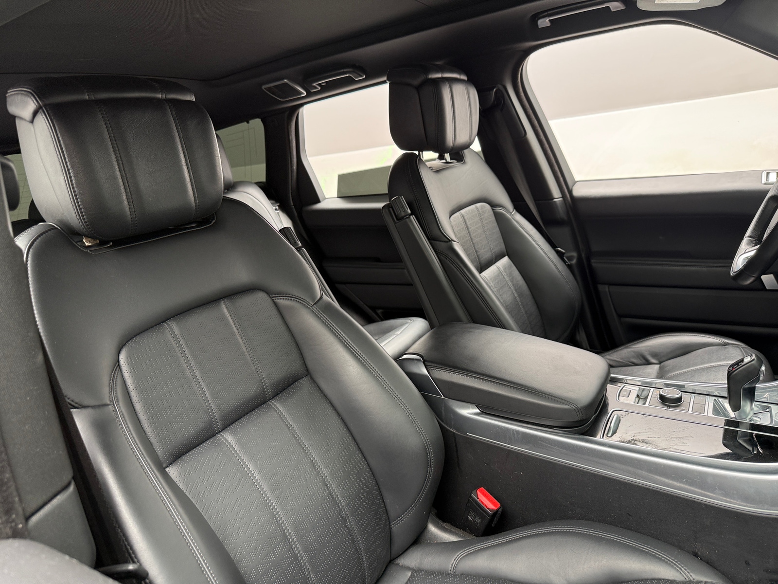 Thumbnail: 2019 Land Rover Range Rover Sport - 2