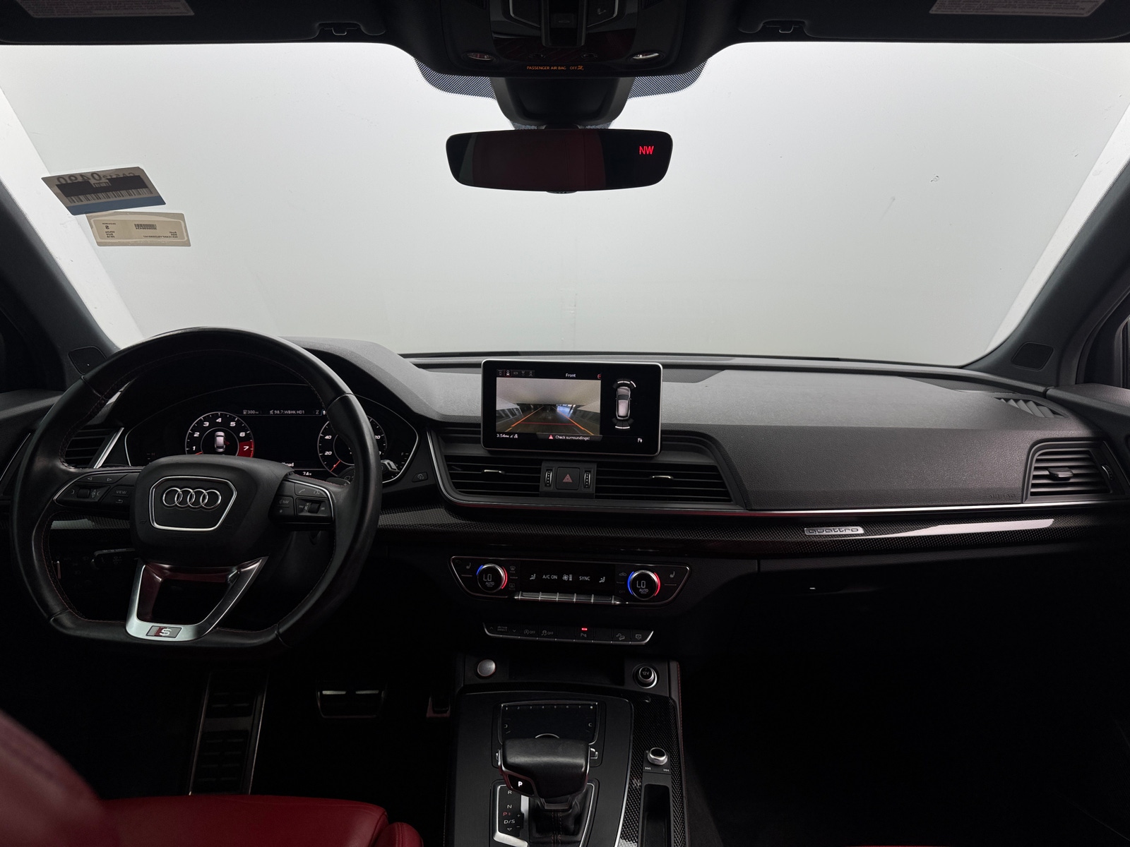Thumbnail: 2018 Audi SQ5 - 3