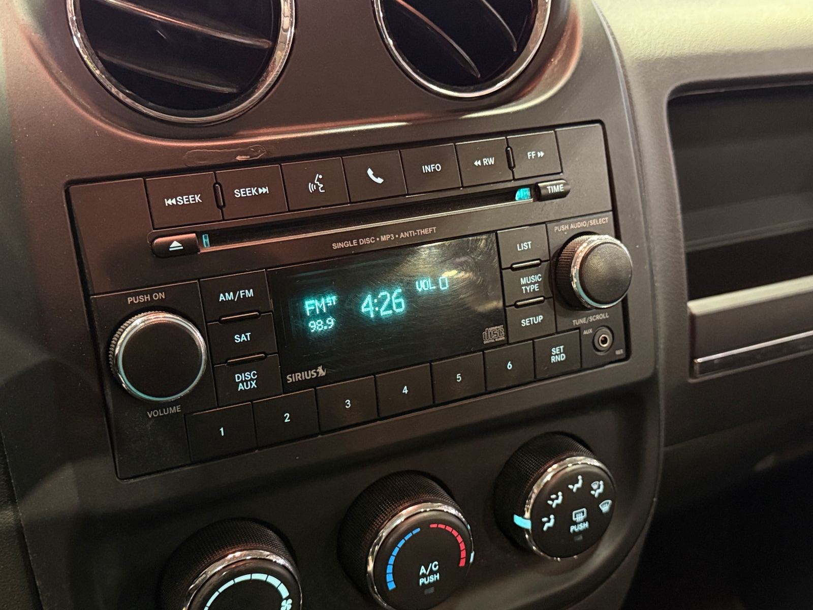 Thumbnail: 2014 Jeep Patriot - 4