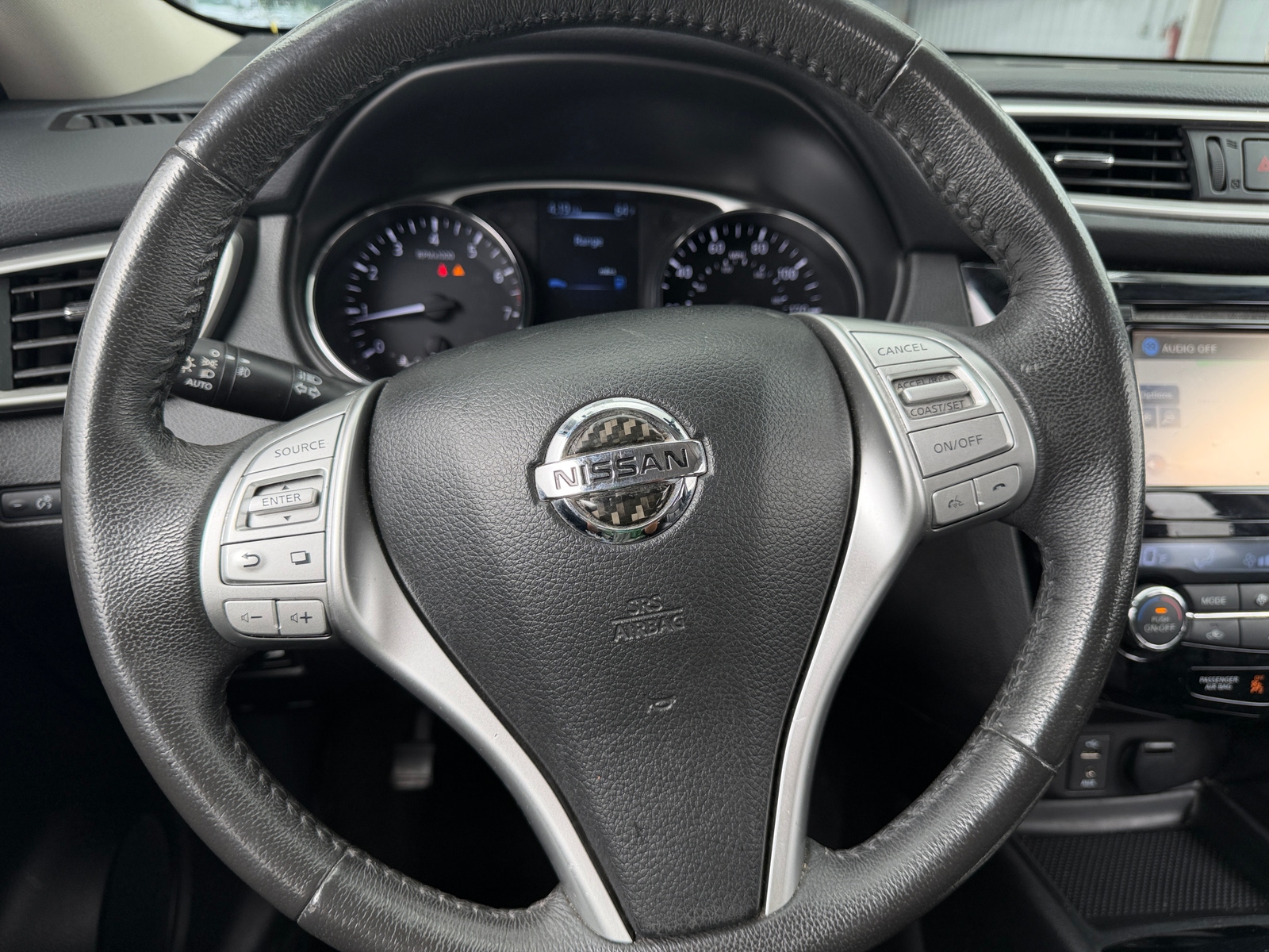 Thumbnail: 2015 Nissan Rogue - 4