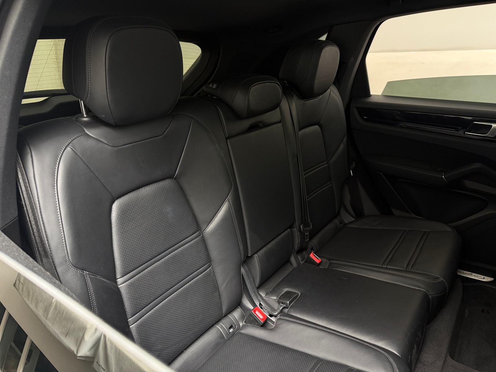 Thumbnail: 2022 Porsche Cayenne - 6