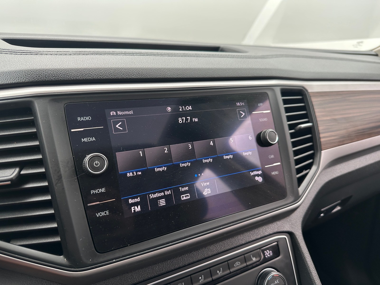 Thumbnail: 2021 Volkswagen Atlas - 4